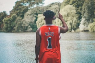 NBA总决赛第五场：湖人勇士大战，詹姆斯生涯最后一战？
